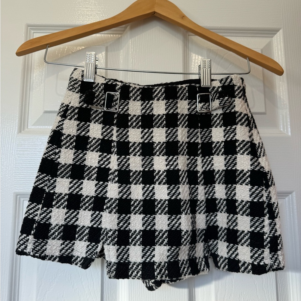 Zara Girls Black and White Plaid Skort
